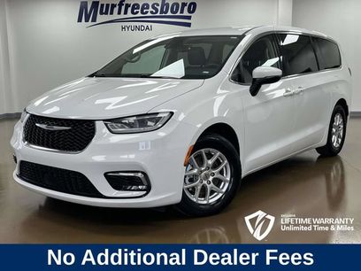 Used 2023 Chrysler Pacifica Touring-L