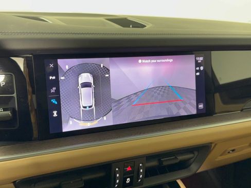 Certified 2024 Porsche Cayenne AWD/4WD image 24