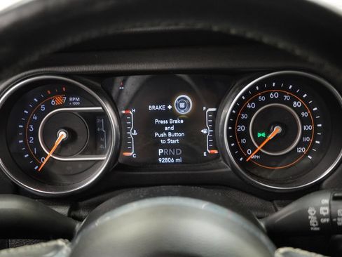 Used 2020 Jeep Wrangler Unlimited Sahara w/ Cold Weather Group AWD/4WD image 17