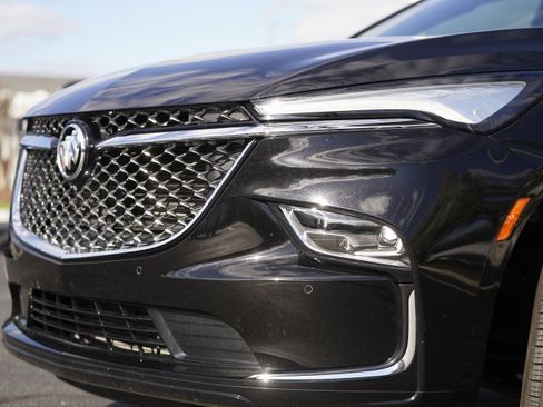 Used 2024 Buick Enclave Avenir w/ Avenir Technology Package image 37