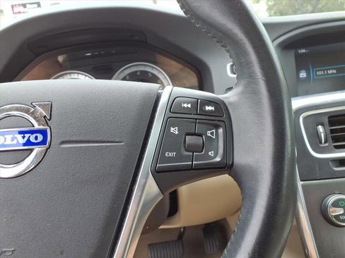 Used 2013 Volvo S60 T5 image 25