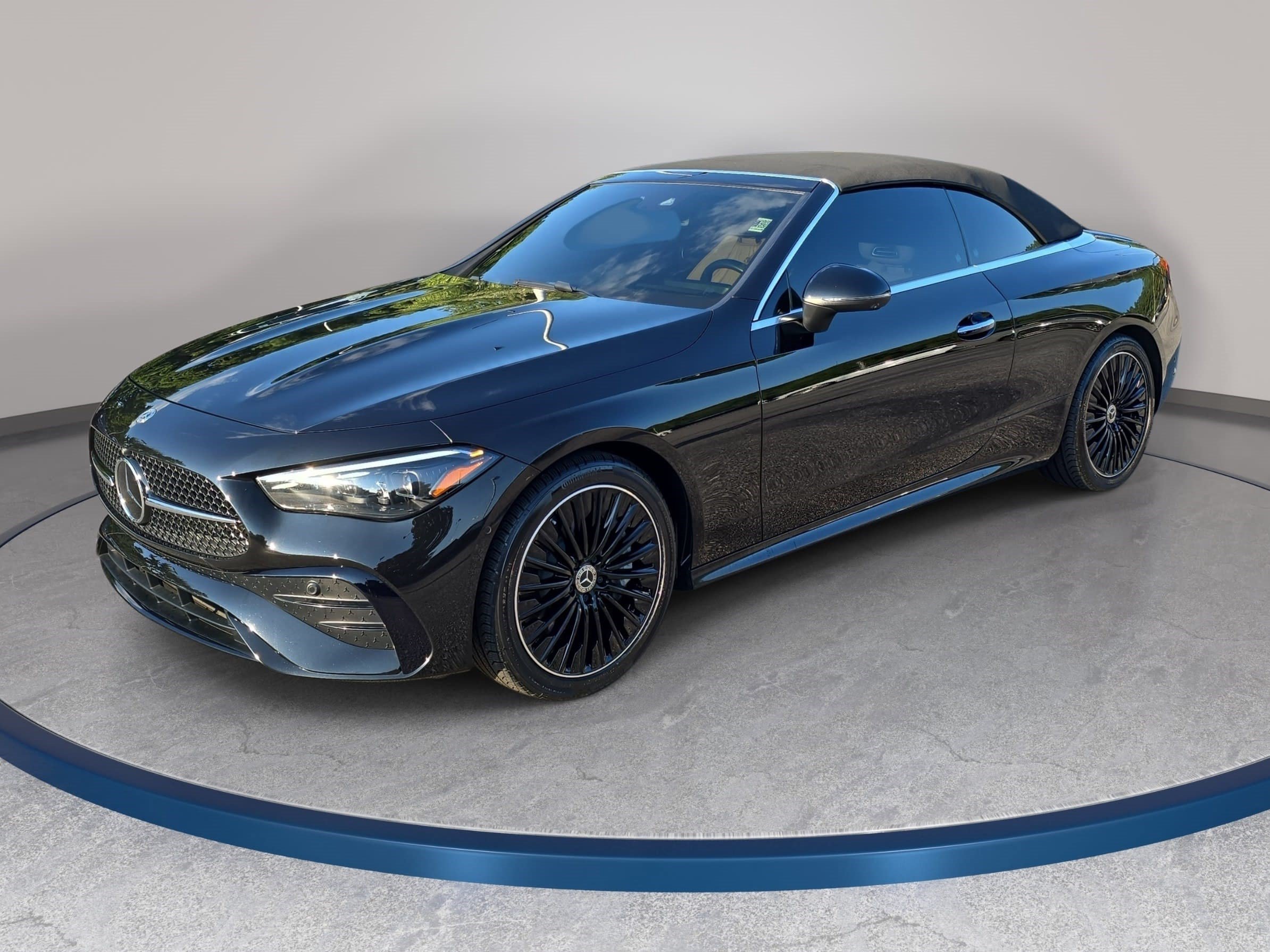 Used 2024 Mercedes-Benz CLE 450 4MATIC Cabriolet image 1