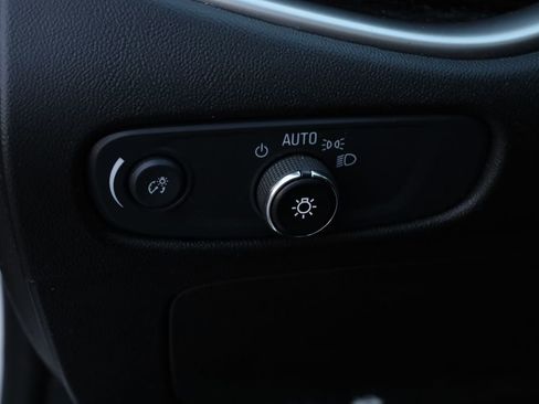 Used 2024 Chevrolet Malibu LT image 38