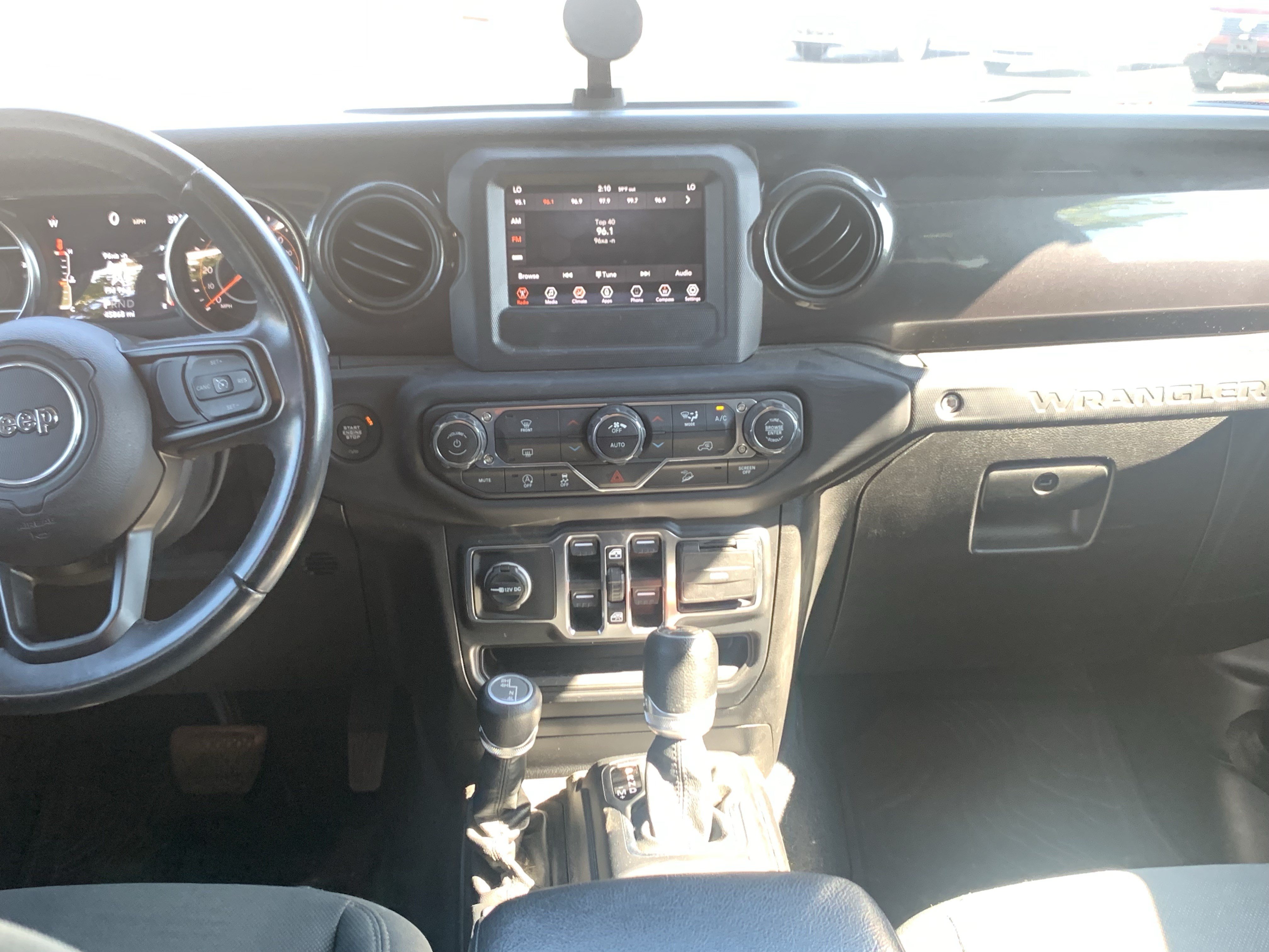 Used 2019 Jeep Wrangler Unlimited Sport AWD/4WD image 31