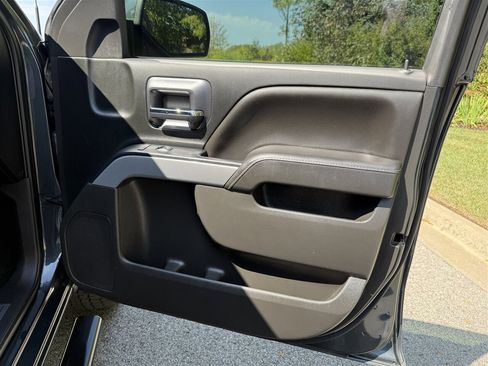 Used 2018 Chevrolet Silverado 1500 LT w/ Texas Edition image 36