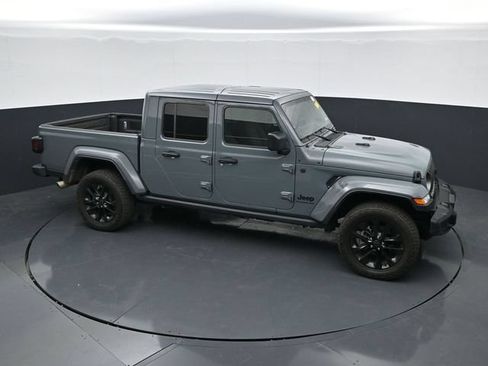 Used 2025 Jeep Gladiator Sport AWD/4WD image 28