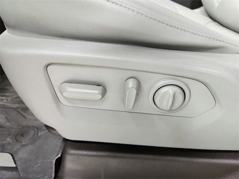 Used 2021 GMC Sierra 1500 SLT w/ SLT Premium Package image 20