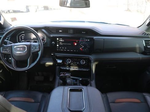 Used 2022 GMC Sierra 1500 AT4 w/ AT4 Preferred Package image 17