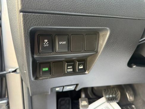 Used 2016 Nissan Rogue S AWD/4WD image 22