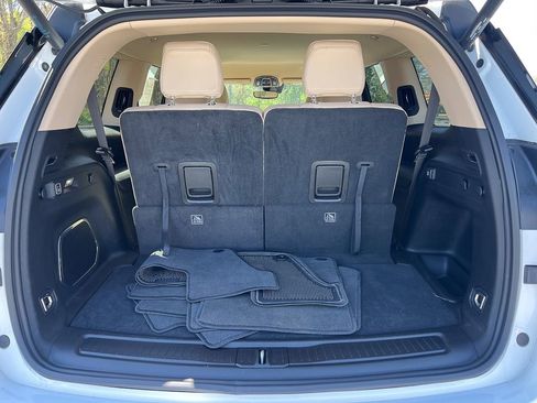 Used 2022 Jeep Grand Cherokee L Limited image 9