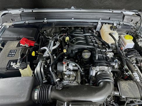 Used 2023 Jeep Wrangler Altitude image 32