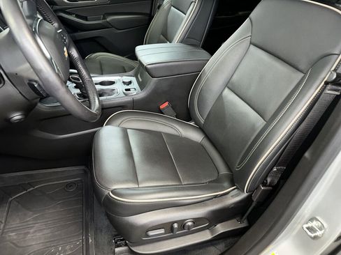 Certified 2022 Chevrolet Traverse Premier w/ LPO, Floor Liner Package image 2