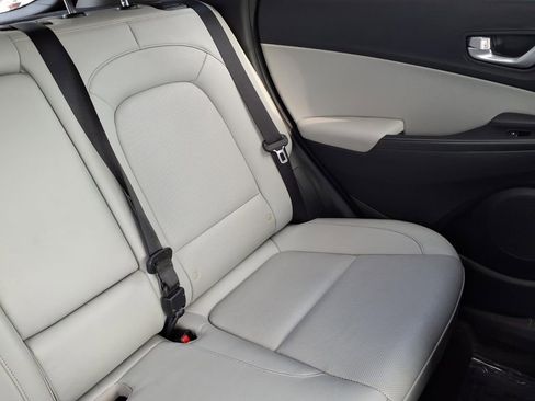 Used 2022 Hyundai Kona Limited FWD image 18