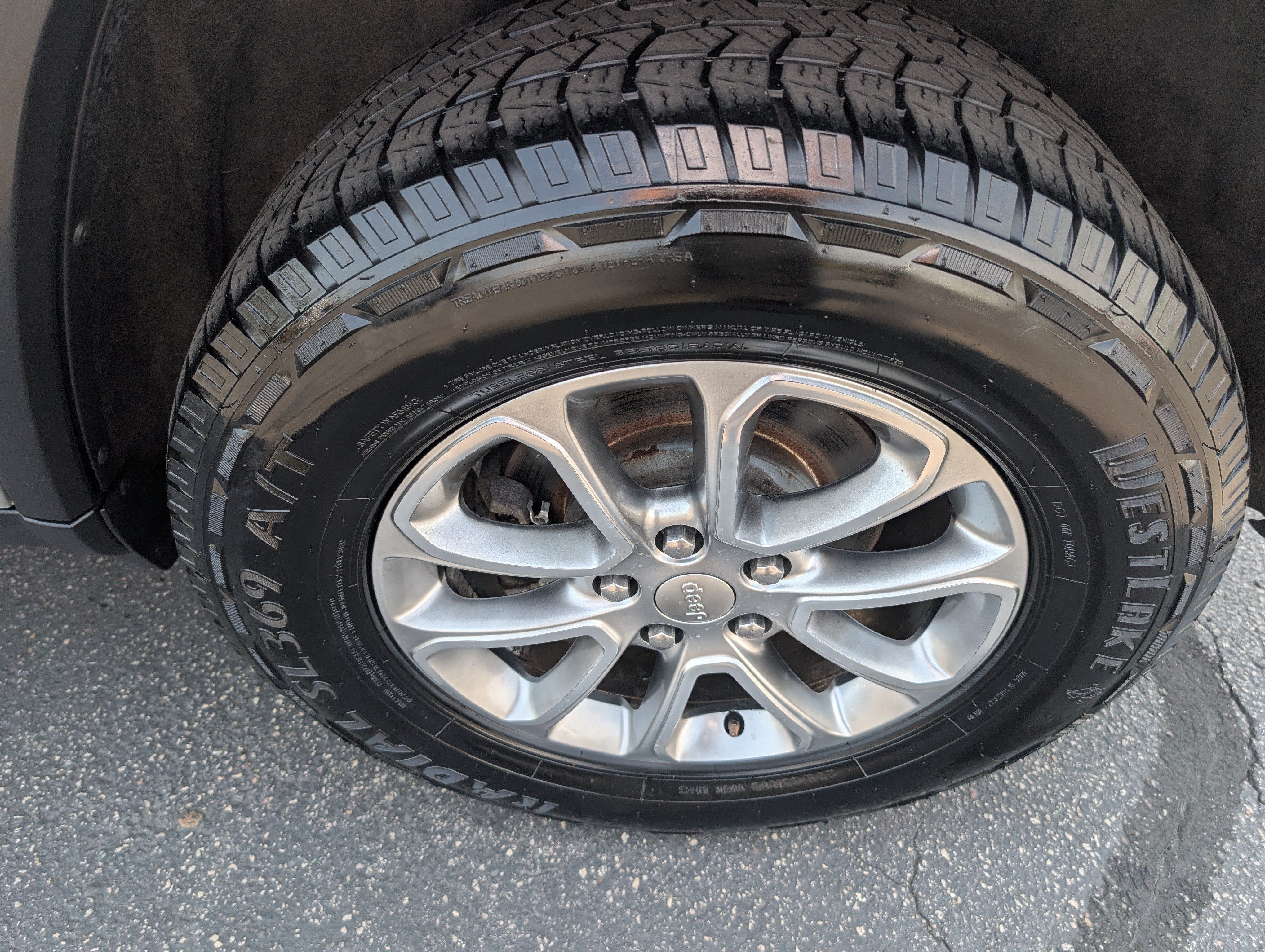 Used 2015 Jeep Grand Cherokee Limited AWD/4WD image 10
