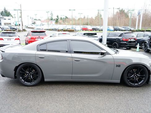 Used 2018 Dodge Charger R/T w/ Blacktop Package image 6