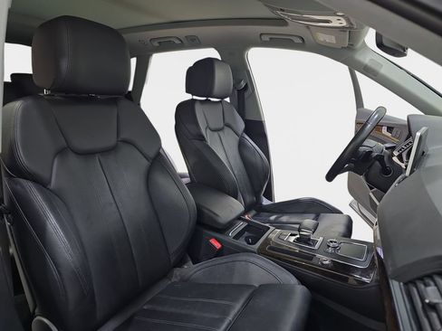 Used 2019 Audi Q5 Premium Plus w/ Premium Plus Package AWD/4WD image 12