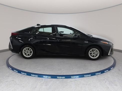 Certified 2020 Toyota Prius Prime XLE FWD image 4