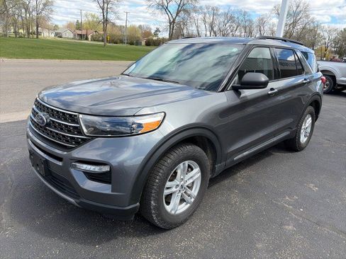 Used 2022 Ford Explorer XLT w/ Equipment Group 202A AWD/4WD image 1