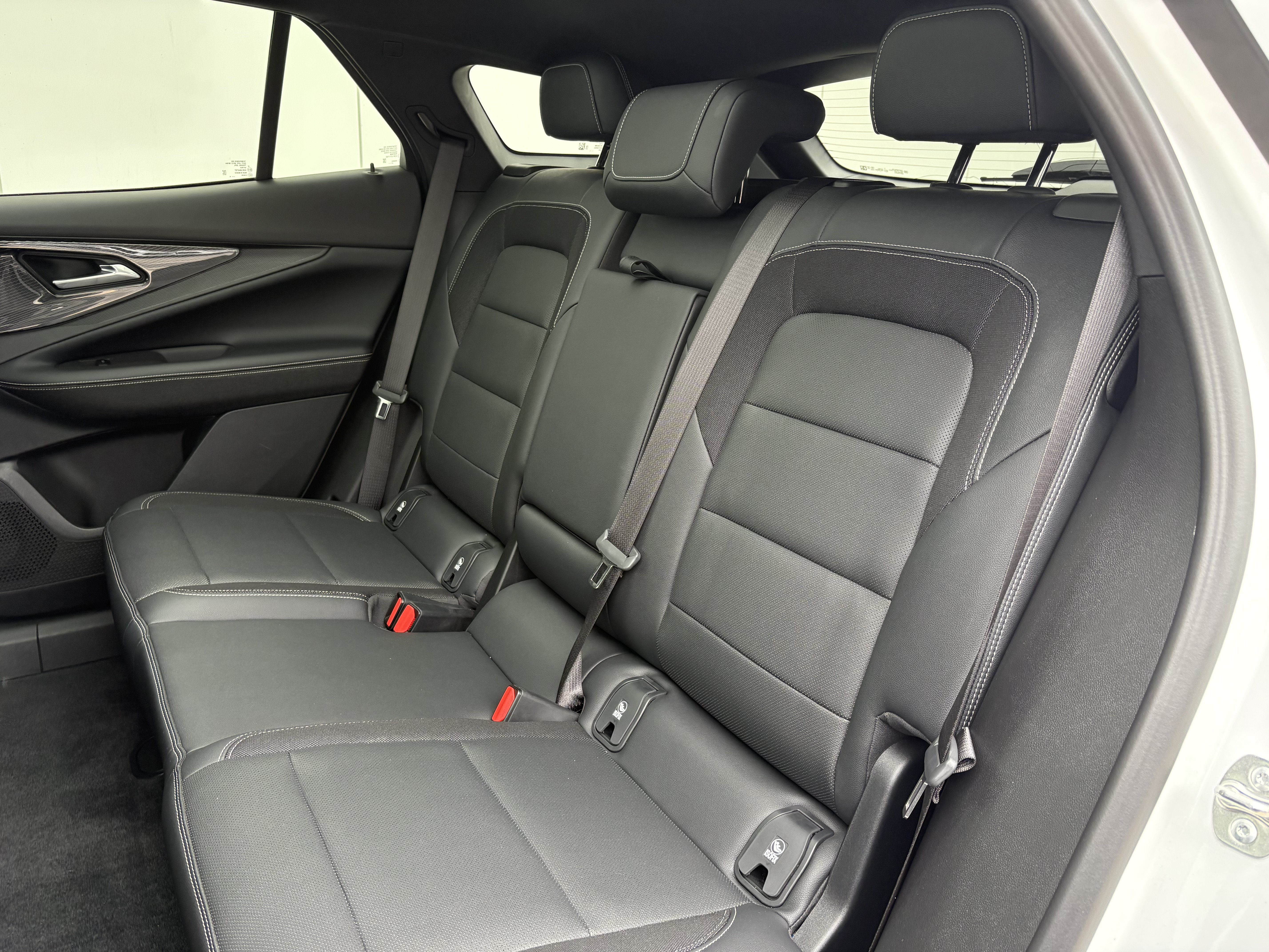 Used 2024 Chevrolet Blazer EV LT AWD/4WD image 12