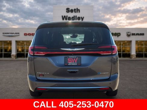 Used 2021 Chrysler Pacifica Touring-L FWD image 72