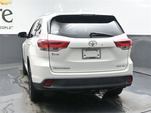 Used 2018 Toyota Highlander XLE image 34