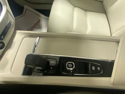 Used 2025 Volvo S60 B5 Core AWD/4WD image 24