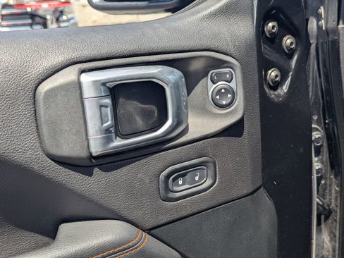 Used 2021 Jeep Gladiator Mojave w/ Cold Weather Group AWD/4WD image 25