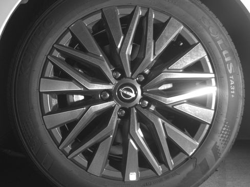 Used 2025 Nissan Altima 2.5 SV image 12