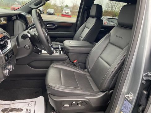 Certified 2025 GMC Yukon XL Denali AWD/4WD image 14