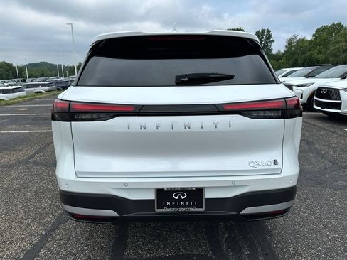 New 2027 INFINITI QX60 Pure w/ Family Package AWD/4WD image 4