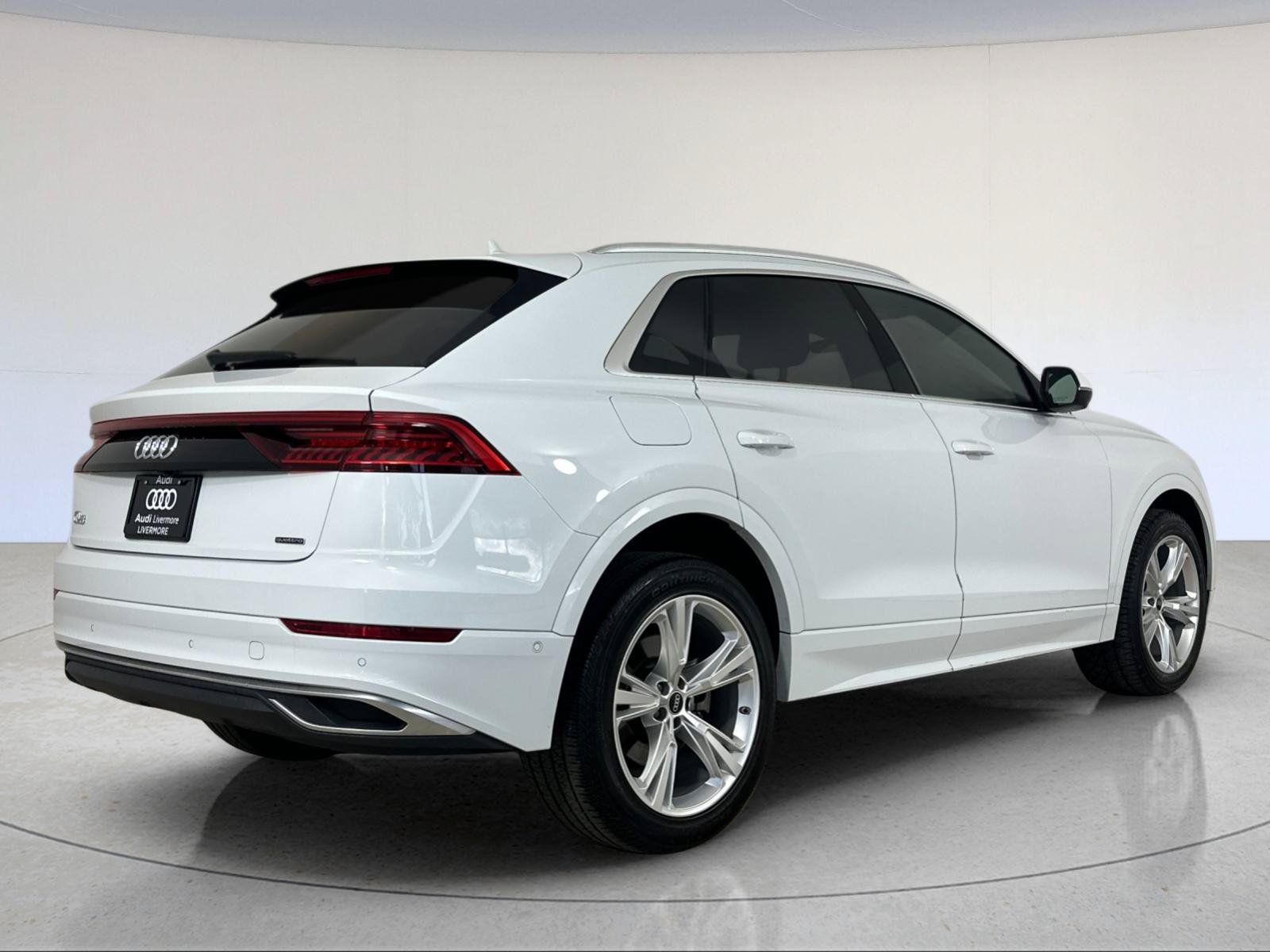 Used 2023 Audi Q8 Premium w/ Convenience Package AWD/4WD image 6