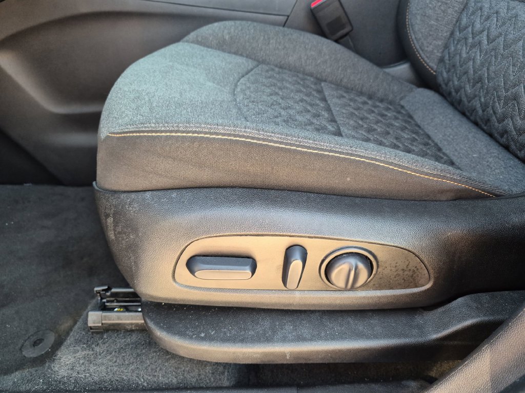 Used 2024 Chevrolet Equinox LT AWD/4WD image 15