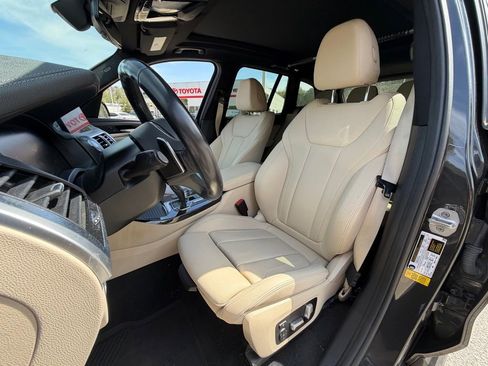 Used 2021 BMW X3 sDrive30i w/ M Sport Package image 5