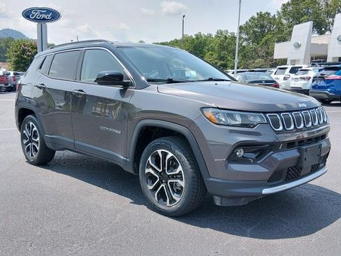 Used 2022 Jeep Compass Limited AWD/4WD image 2