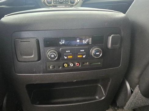 Used 2015 GMC Yukon Denali w/ Touring Package AWD/4WD image 13