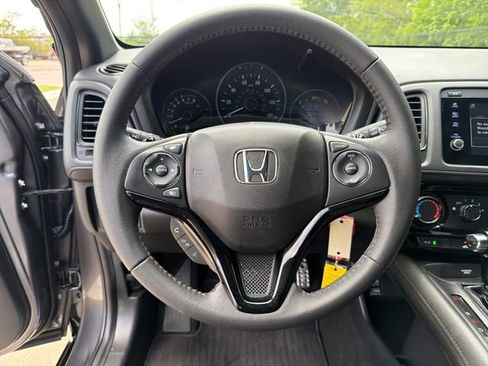 Used 2022 Honda HR-V Sport image 17