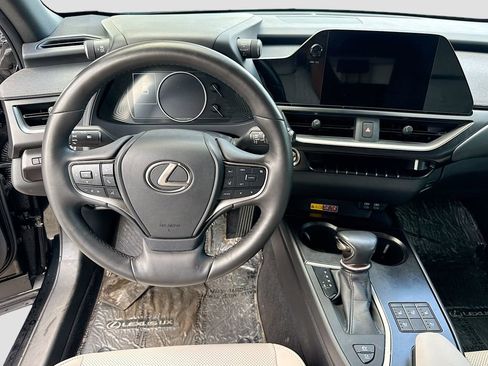 Used 2024 Lexus UX 250h FWD w/ Premium Package image 12