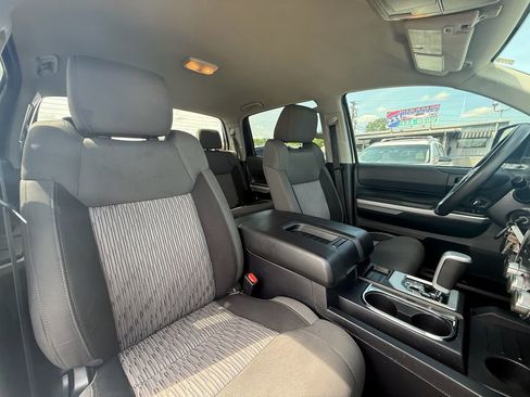 Used 2016 Toyota Tundra SR5 w/ SR5 Upgrade Package image 25