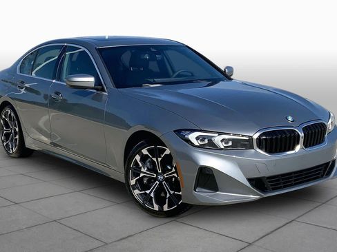 Used 2025 BMW 330i Sedan RWD image 2