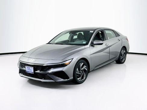 Used 2024 Hyundai Elantra SEL w/ Convenience Package FWD image 1