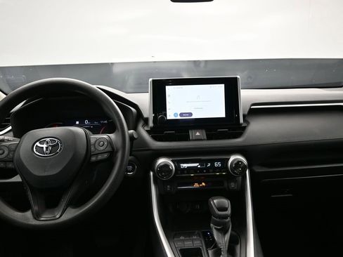 Used 2024 Toyota RAV4 XLE image 19