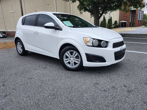 Used 2016 Chevrolet Sonic LT FWD image 1