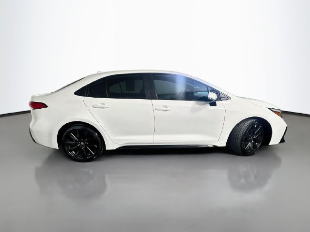 Used 2026 Toyota Corolla SE FWD image 9