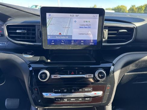 Used 2022 Ford Explorer ST-Line w/ Class IV Trailer Tow Package image 12