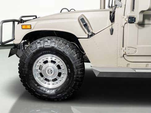 Used 2003 HUMMER H1 4-Door Wagon image 17