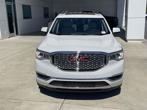 Used 2019 GMC Acadia Denali w/ Technology Package AWD/4WD image 3