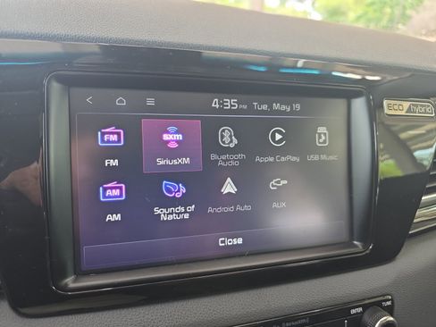 Used 2019 Kia Niro EX w/ Option Group 040 FWD image 14