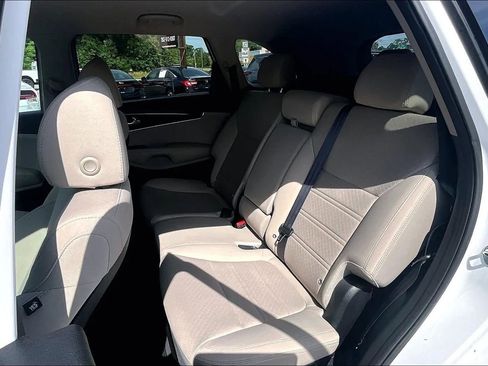 Used 2020 Kia Sorento LX FWD image 27
