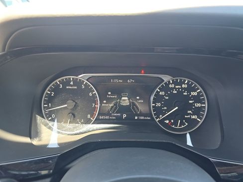 Used 2022 Nissan Pathfinder SV FWD image 15