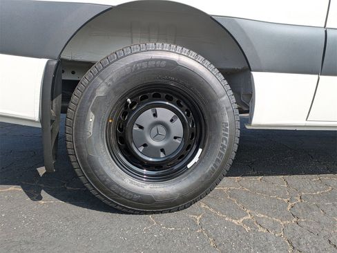 New 2025 Mercedes-Benz Sprinter 2500 image 13